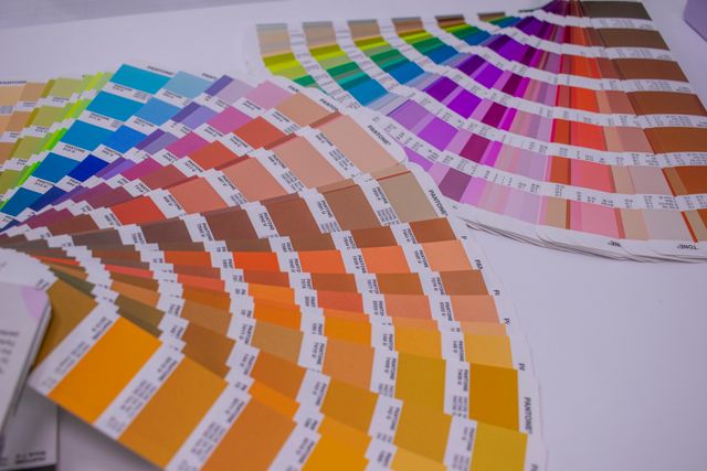 RGB vs CMYK vs Pantone